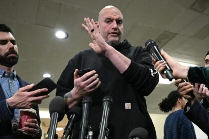 Pro-Israel Dem May Cripple Iran War Powers Bid With Alternate Bill