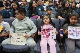 Tennessee Considers Letting Schools Ban Undocumented Kids