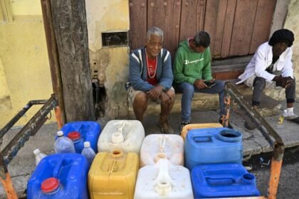 U.S. Oil Blockade Could Condemn Cubans to Die Without a Deal