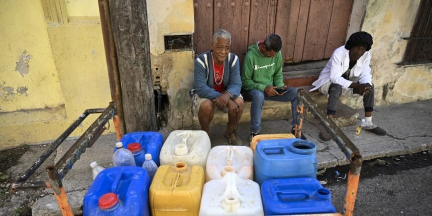 U.S. Oil Blockade Could Condemn Cubans to Die Without a Deal