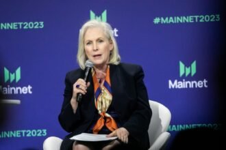 Gillibrand, Centrist Crypto Allies Stymied by Trump Windfall