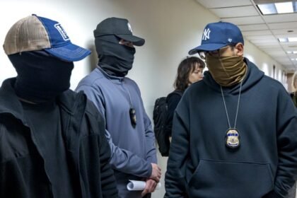 ICE Mandates Dress Code After Killings and Botched Arrest